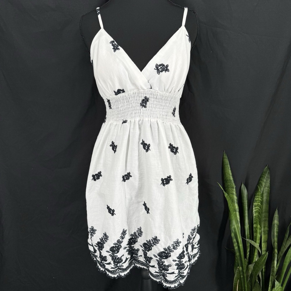 Vtg Y2K Babydoll Mini Dress M Cottage Coquette Boho Euro Summer Embroider Smock